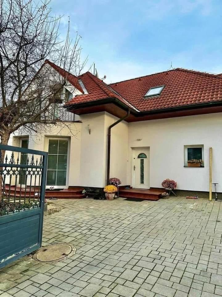 Cozy Sapa Stay Prague Ngoại thất bức ảnh